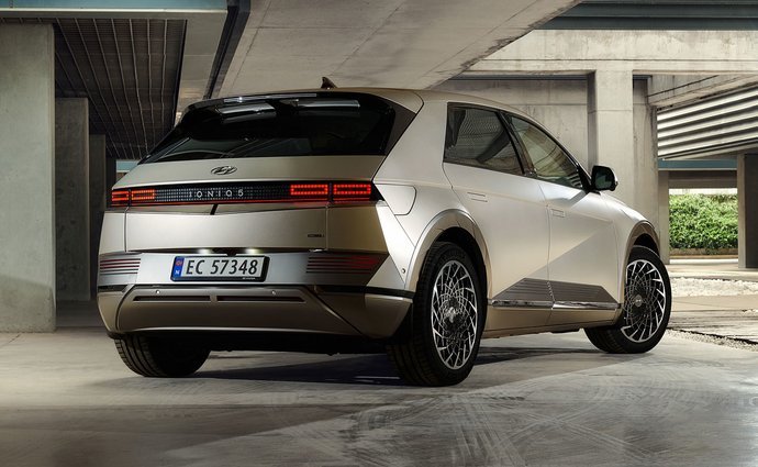 Hyundai IONIQ 5 ECO 58 kWh (170 Hp) na prodej za 999992 Kč