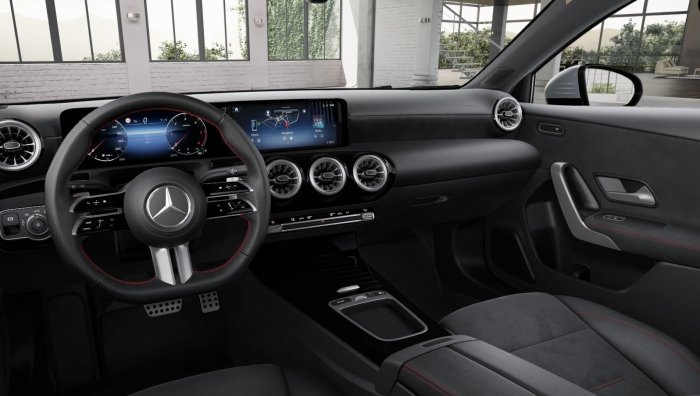 Mercedes-Benz Třída A A 200d (150 Hp) AMG Style Edition 8G-DCT na operativní leasing za 12699 Kč/měs.