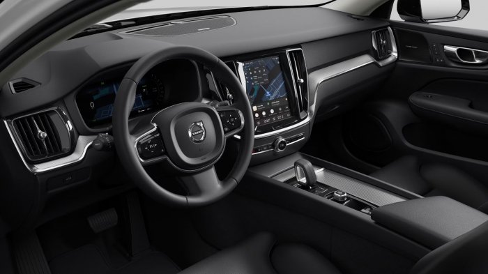 Volvo V60 2.0 B4 (197 Hp) Mild Hybrid DCT na operativní leasing za 9817 Kč/měs.