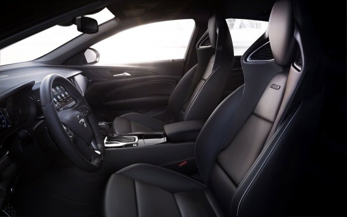 Opel Insignia GSi 2.0 (230 Hp) 4x4 Automatic na prodej za 953685 Kč