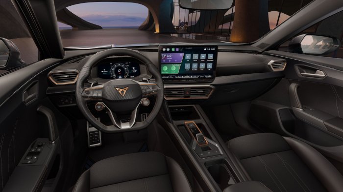 Cupra Formentor 1.5 eTSI (150 Hp) DSG na operativní leasing za 7035 Kč/měs.