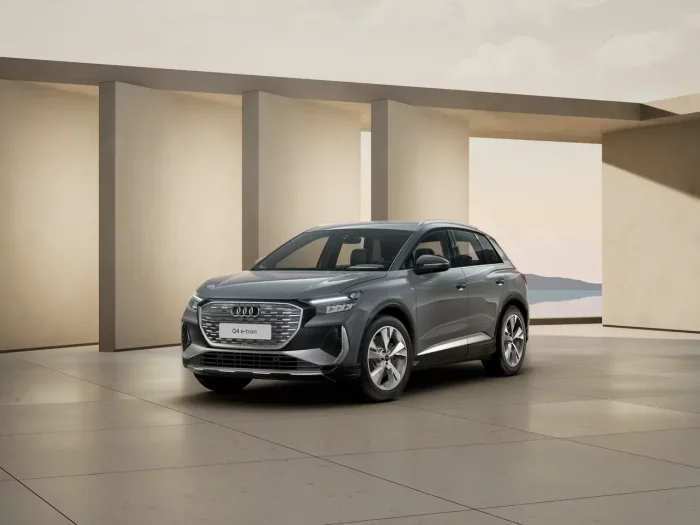 Audi Q4 e-tron 45 e-tron (286 Hp) quattro na operativní leasing za 18349 Kč/měs.