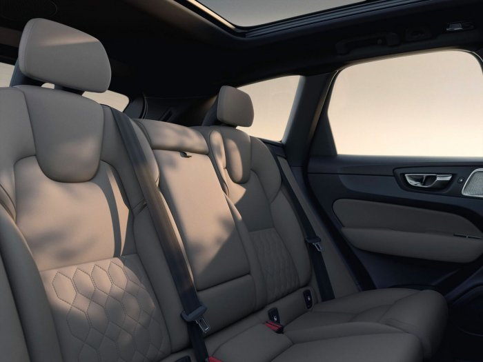 Volvo XC60 2.0 T6 (350 Hp) AWD na prodej za 1295926 Kč