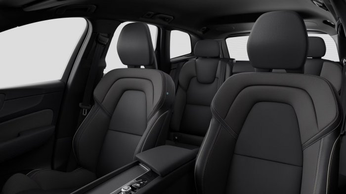 Volvo XC60 2.0 B5 (250 Hp) AWD na operativní leasing za 12988 Kč/měs.