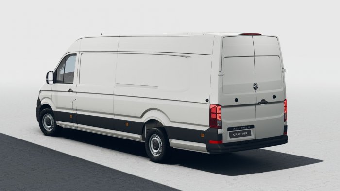 Volkswagen Crafter 2.0 TDI skříň 35 dlouhý rozvor s převisem (140 Hp) Aut na operativní leasing za 15568 Kč/měs.