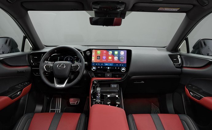 Lexus NX 350h (244 Hp) Hybrid AWD e-CVT na operativní leasing za 15138 Kč/měs.