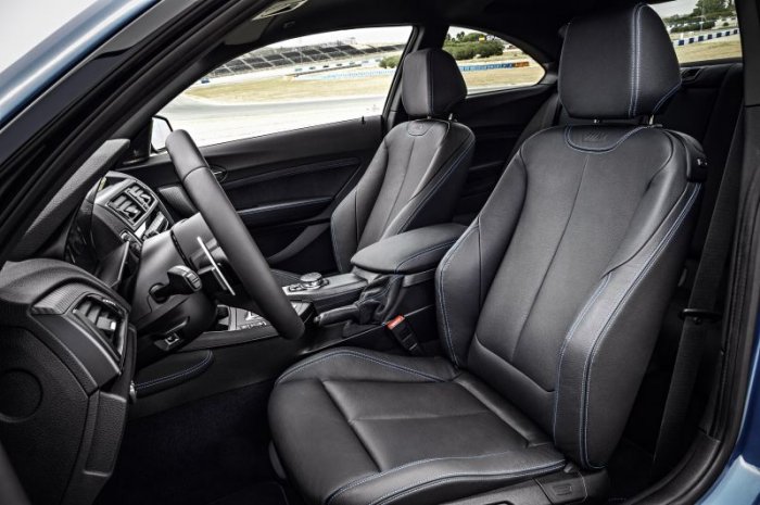 BMW M2 Competition 3.0 (410 Hp) na prodej za 1256058 Kč