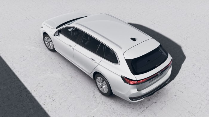 Volkswagen Passat 1,5 TSI PHEV (204 Hp) DSG na operativní leasing za 11494 Kč/měs.