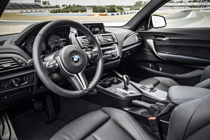 BMW M2 Competition 3.0 (410 Hp) na prodej za 1256058 Kč