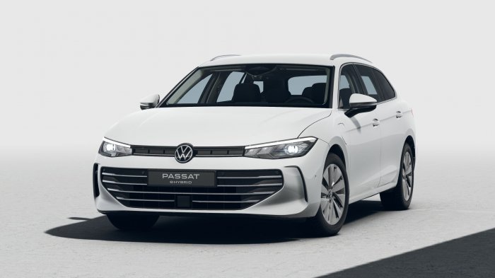 Volkswagen Passat 1,5 TSI PHEV (204 Hp) DSG na operativní leasing za 11494 Kč/měs.
