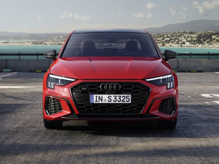 Audi S3 2.0 TFSI (333 Hp) quattro S tronic na prodej za 867686 Kč