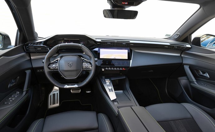 Peugeot 408 (crossover) 1.2 PureTech (130 Hp) EAT8 na operativní leasing za 8521 Kč/měs.