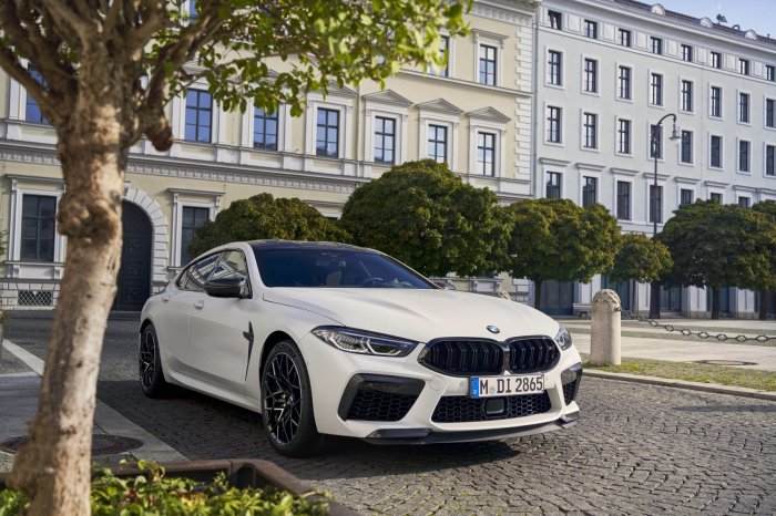 BMW M8 M8 4.4 V8 (600 Hp) xDrive Steptronic Sport na prodej za 3326335 Kč