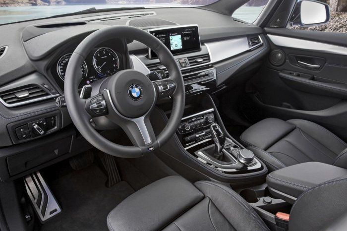 BMW Řada 2 218i (140 Hp) na prodej za 661267 Kč