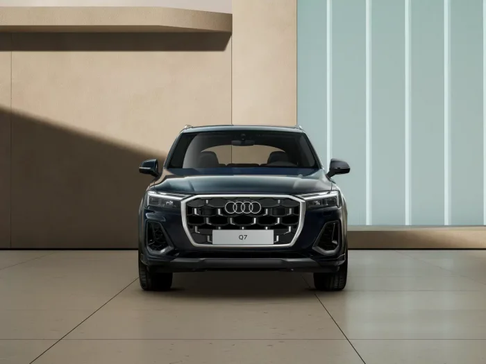 Audi Q7 TFSI e (394 Hp) Plug-in na operativní leasing za 22387 Kč/měs.
