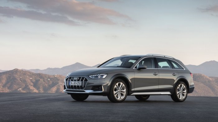 Audi A4 50 TDI V6 (286 Hp) quattro Tiptronic na prodej za 1032424 Kč