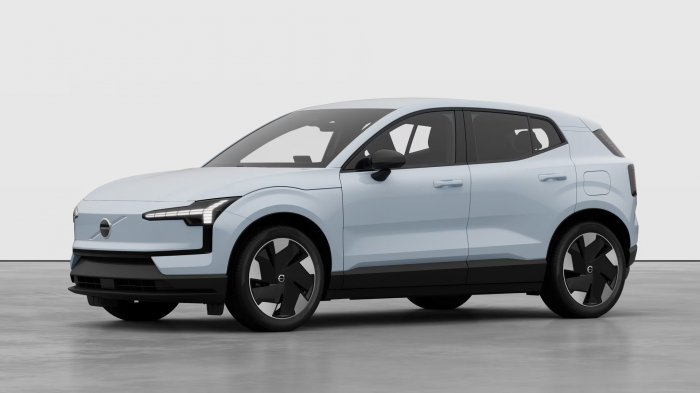 Volvo EX30 69 kWh (272 Hp) Single Motor Extended Range na operativní leasing za 10736 Kč/měs.