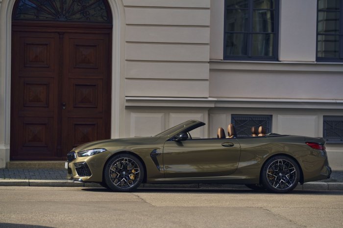 BMW M8 M850i (530 Hp) xDrive Cabrio na prodej za 2992579 Kč