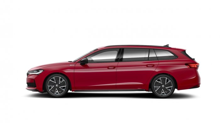 Škoda Superb 1,5 TSI m-HEV (148 Hp) DSG na operativní leasing za 10499 Kč/měs.