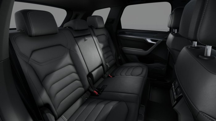 Volkswagen Touareg 3.0 V6 TSI (340 Hp) 4MOTION Tiptronic na operativní leasing za 19230 Kč/měs.