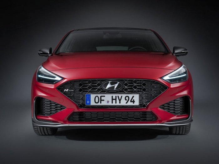 Hyundai i30 1.6 CRDi (136 Hp) Mild Hybrid na operativní leasing za 9499 Kč/měs.