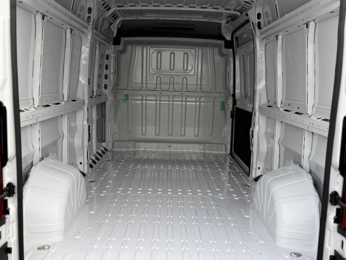 Opel Movano 2.2 CDTi (140 Hp) 6 st. manual na operativní leasing za 8785 Kč/měs.