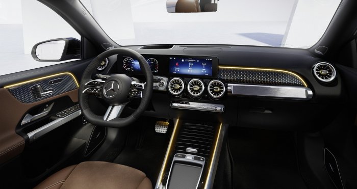 Mercedes-Benz GLB GLB 180 (136 Hp) 7G-DCT na prodej za 840712 Kč