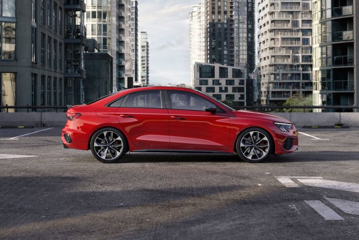 Audi S3 2.0 TFSI (333 Hp) quattro S tronic na prodej za 867686 Kč