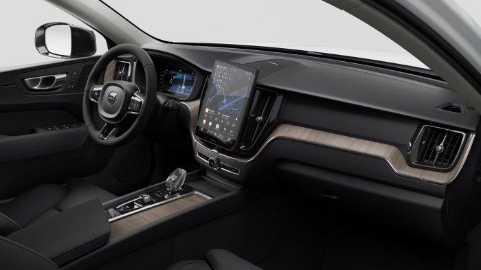 Volvo XC60 2.0 T6 (350 Hp) AWD na operativní leasing za 15849 Kč/měs.