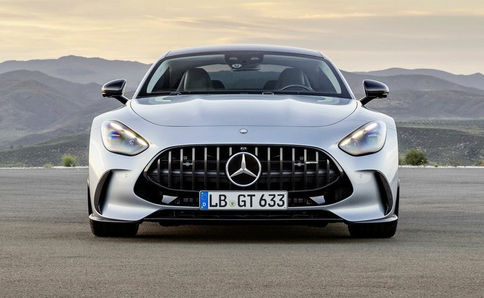 Mercedes-Benz AMG GT 55 V8 (476 Hp) 4MATIC+ AMG SPEEDSHIFT MCT 9G na prodej za 3309869 Kč