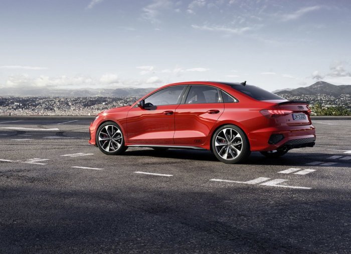 Audi S3 2.0 TFSI (333 Hp) quattro S tronic na prodej za 867686 Kč