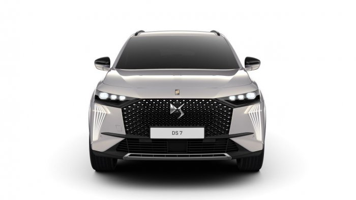 DS 7 1.5 BlueHDi (130 Hp) EAT8 na operativní leasing za 12662 Kč/měs.