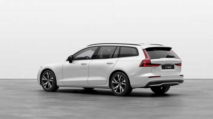 Volvo V60 2.0 B4 (197 Hp) Mild Hybrid DCT na operativní leasing za 9817 Kč/měs.