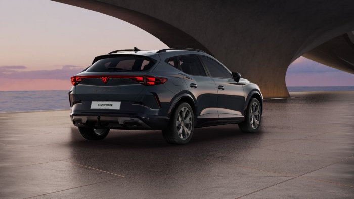 Cupra Formentor 1.5 eTSI (150 Hp) DSG na operativní leasing za 7035 Kč/měs.