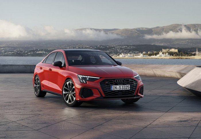Audi S3 2.0 TFSI (333 Hp) quattro S tronic na prodej za 867686 Kč