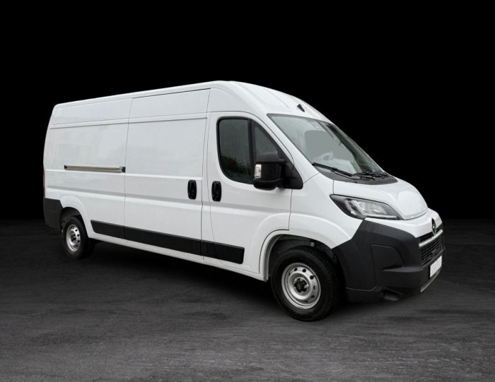 Opel Movano 2.2 CDTi (140 Hp) 6 st. manual na operativní leasing za 8814 Kč/měs.
