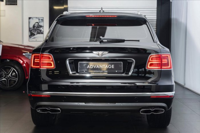 Bentley Bentayga 4.0 V8 (550 Hp) 4WD Automatic na prodej za 4700000 Kč
