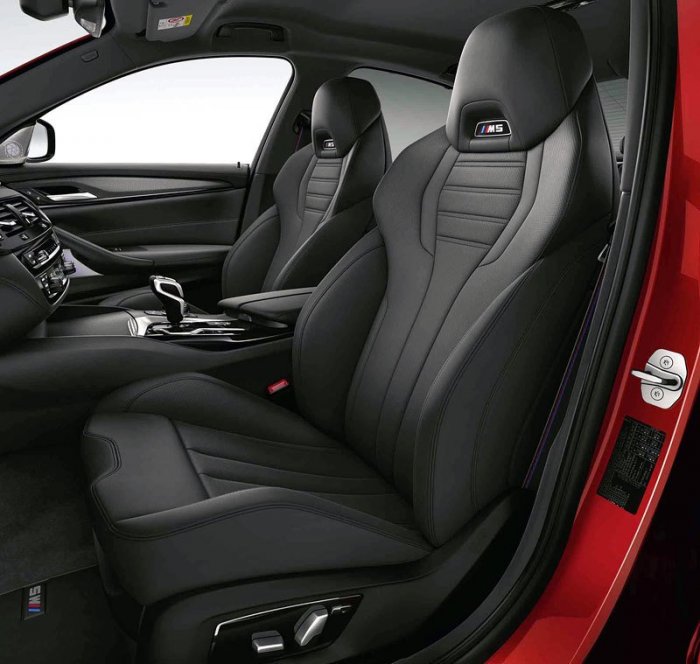 BMW M5 CS 4.4 V8 (635 Hp) xDrive Steptronic na prodej za 1818099 Kč