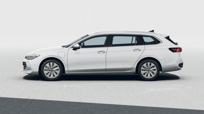 Volkswagen Passat 1,5 TSI PHEV (204 Hp) DSG na operativní leasing za 11494 Kč/měs.