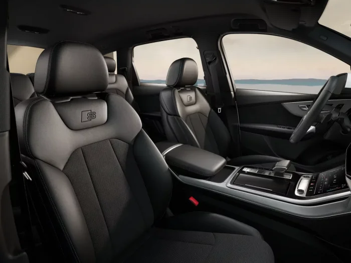 Audi Q7 55 TFSI e (394 Hp) Plug-in hybrid quattro Tiptronic na operativní leasing za 20459 Kč/měs.