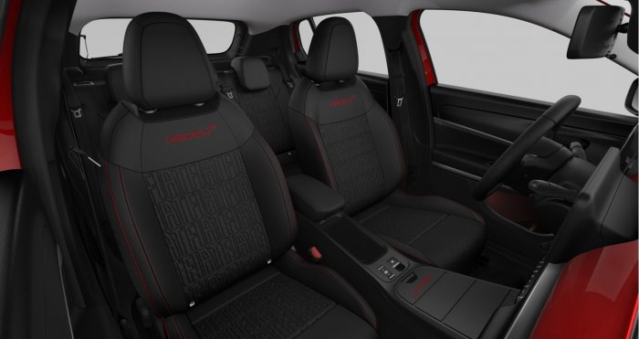 Fiat 600 54 kWh (156 Hp) Electric na operativní leasing za 10568 Kč/měs.