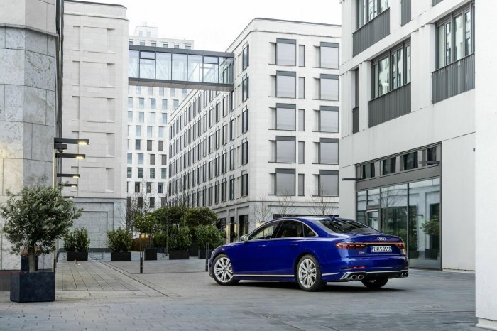 Audi S8 4.0 TFSI V8 (571 Hp) Mild Hybrid quattro tiptronic na prodej za 3247545 Kč