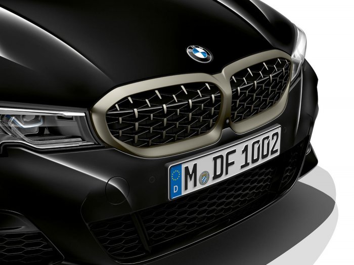 BMW Řada 3 330e (292 Hp) Plug-in Hybrid Steptronic na prodej za 919863 Kč