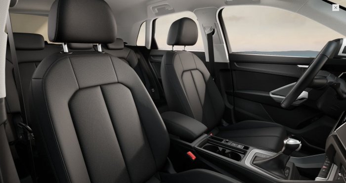 Audi Q3 35 TFSI (150 Hp) Mild Hybrid S tronic na operativní leasing za 10511 Kč/měs.