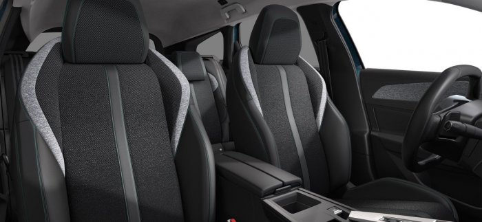 Peugeot 308 1.2 hybrid (145 Hp) e-DSC6 na operativní leasing za 8072 Kč/měs.