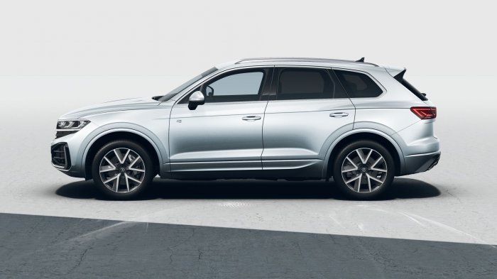 Volkswagen Touareg 3.0 V6 TSI (340 Hp) 4MOTION Tiptronic na operativní leasing za 19230 Kč/měs.