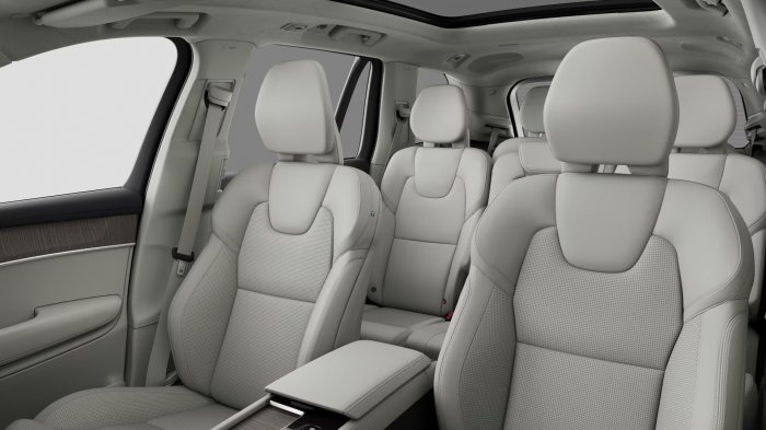 Volvo XC90 B5 (250 Hp) AWD Mild hybrid Aut na operativní leasing za 23633 Kč/měs.