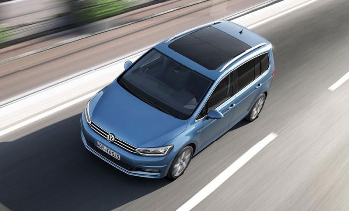 Volkswagen Touran 1.6 TDI (115 Hp) DSG na operativní leasing za 9427 Kč/měs.
