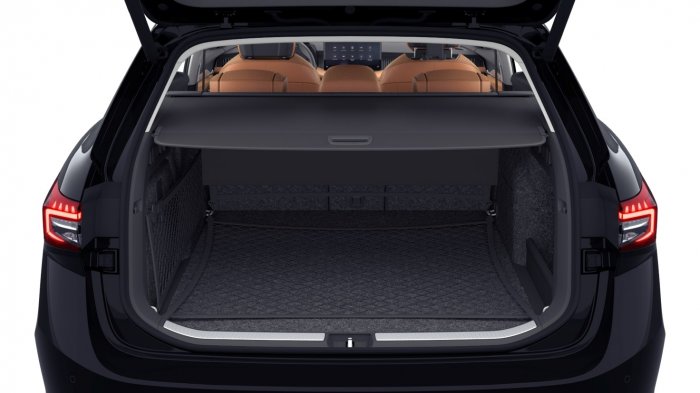 Škoda Superb 1,5 TSI iV (201 Hp) DSG na operativní leasing za 11160 Kč/měs.