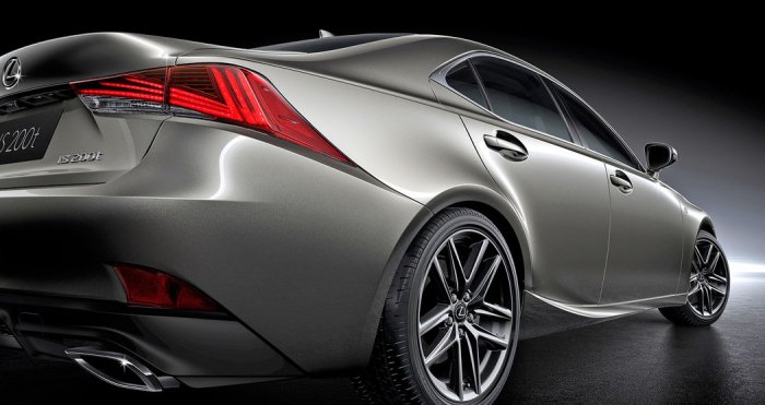 Lexus IS 300h (223 Hp) Hybrid CVT na prodej za 619835 Kč